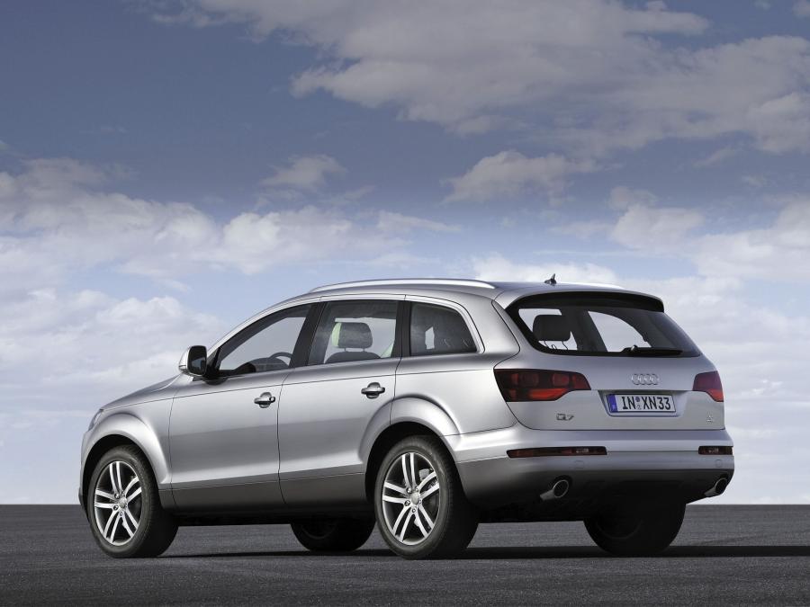  Audi Q7 4.2 Quattro (4L) 2005 года  (фото 29 из 30)
